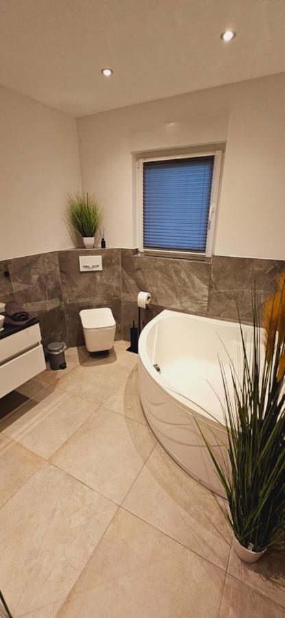 Exkl. Romantisches Sm Apartment Secret Desire Gifhorn Exteriör bild